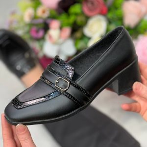 کفش کالج مجلسی اداری کارمندی زنانه با پاشنه ۵ سانت طبی و طراحی شیک مناسب برای محیط کار کفش پرستاری و مجالس رسمی. راحت، شیک و باکیفیت. خرید آنلاین با قیمت عالی. سایز ۳۷ تا ۴۰