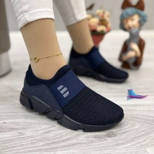 کتونی ونس رویه بافتی طبی زنانه دخترانه شیک و راحت زیره پیو نرم و سبک برای پیاده روی و استفاده طولانی مدت مناسب باشگاه و ورزش کردن سایز بندی ۳۷ تا ۴۰ رنگ بندی مشکی سرمه‌ای