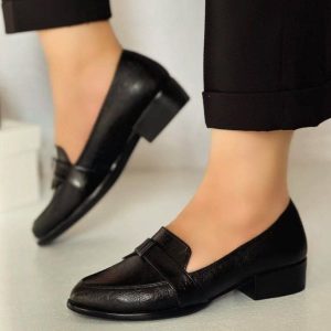 کفش کالج اداری کارمندی سایز بزرگ زنانه نرم و راحت پاشنه کوتاه ۳ سانت طراحی شیک مناسب برای محیط کار. سایز ۳۷ تا ۴۳ بزرگپا بزرگ پا