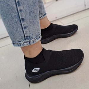 خرید کتونی جورابی اسکیچرز نیم ساق ساقدار زنانه دخترانه شیک اسپرت، مناسب برای استایل روزمره مدارس مدرسه دانشگاه، با طراحی مدرن و کیفیت بالا. راحت، سبک و سایز ۳۷ تا ۴۰ رنگ مشکی