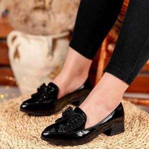 کفش کالج مجلسی شیک پاپیونی ورنی و چرم زنانه دخترانه زنونه رنگ بندی مشکی ورنی دارای سایز بزرگ اسپرت زنانه دخترانه سایز ۳۷ تا ۴۲ سایز بزرگ زنانه بزرگپا