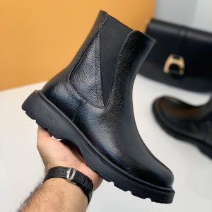 نیم بوت زنانه بغل کشی و زیپی بدون بند بدون پاشنه زنانه دخترانه شیک با طراحی کلاسیک مناسب استفاده روزمره و استایل رسمی. رنگ مشکی ، راحت، سبک و سایز ۳۷ تا ۴۰ کفش نیمبوت