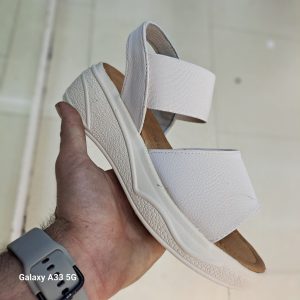 صندل طبی لژدار زنانه دخترانه رنگ کرم