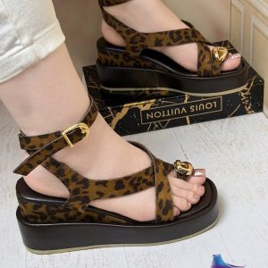 صندل لژدار لاانگشتی پلنگی زنانه